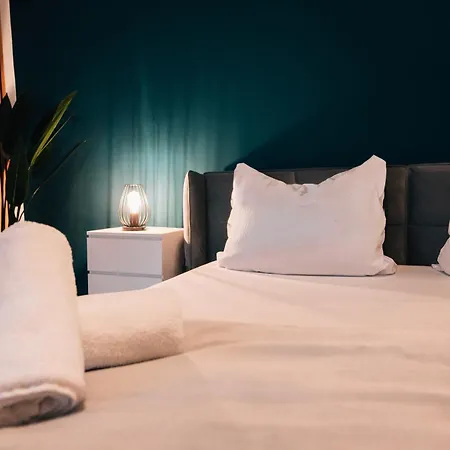 Apartment Dein Zuhause In Passau, Modern, Zentral, Parkplatz, Kueche, Terasse *